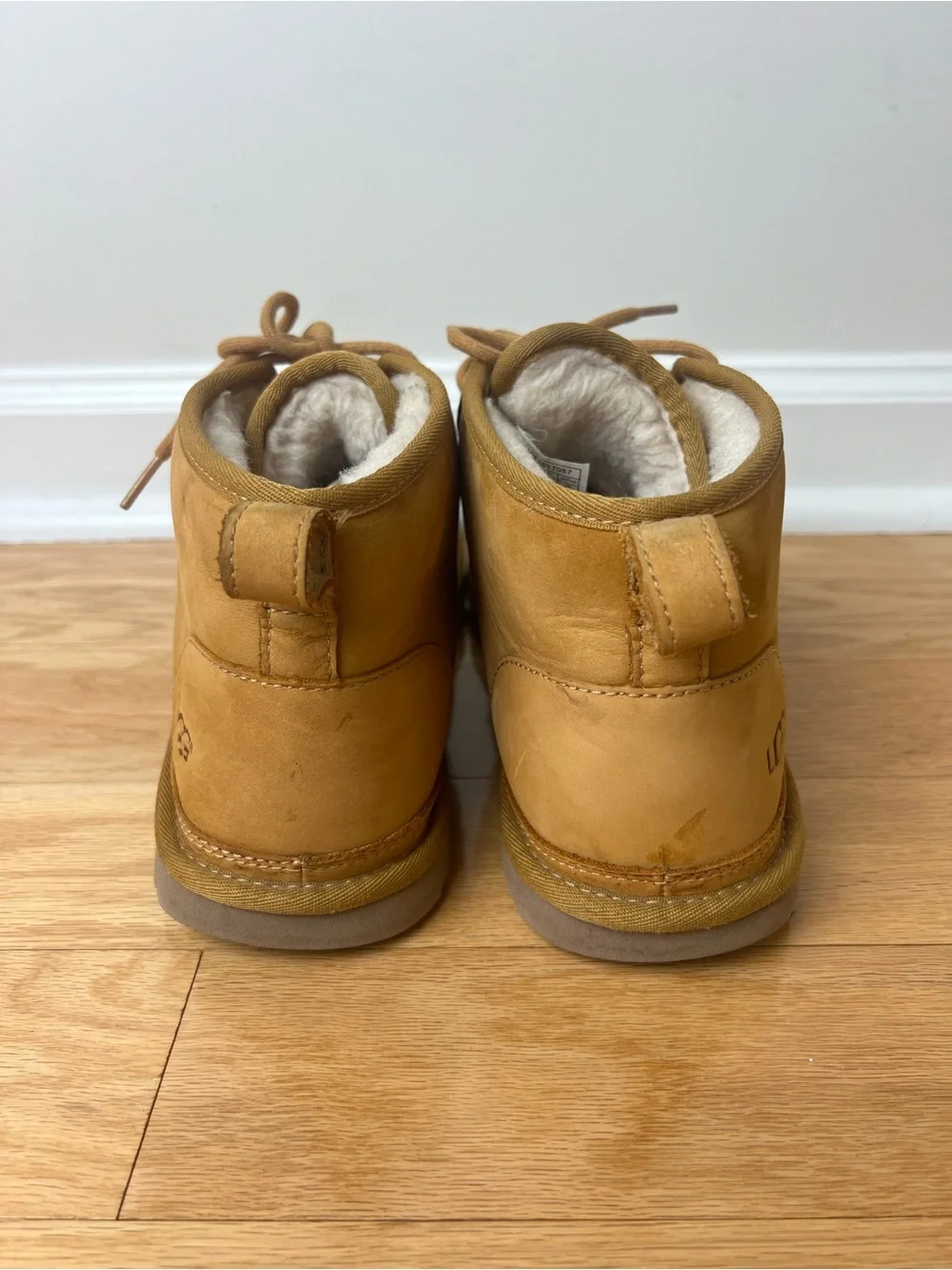 UGG Men’s Neumel Waterproof Chukka Boots in Chestnut Tan Size 11